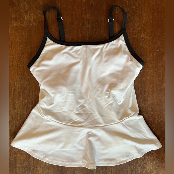 NWOT TA Tracy Anderson G.I.L.I. White Peplum Cami Tank - Picture 4 of 9